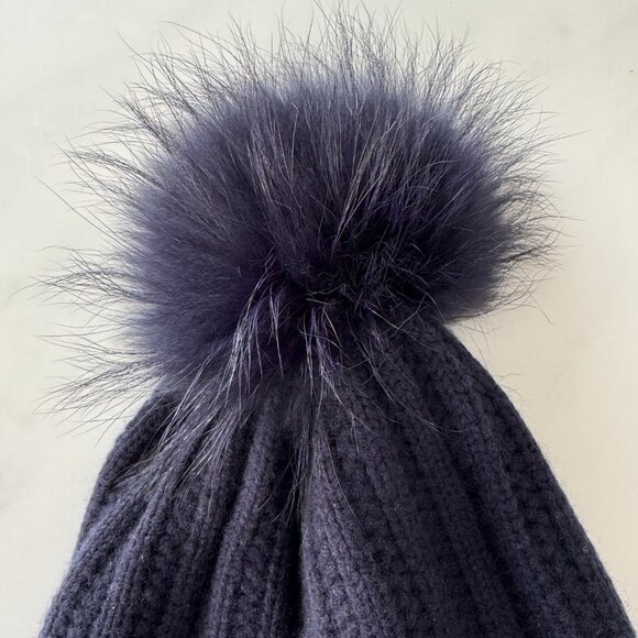 Amicale 100% Cashmere Beanie Fox Fur Pom main image 7
